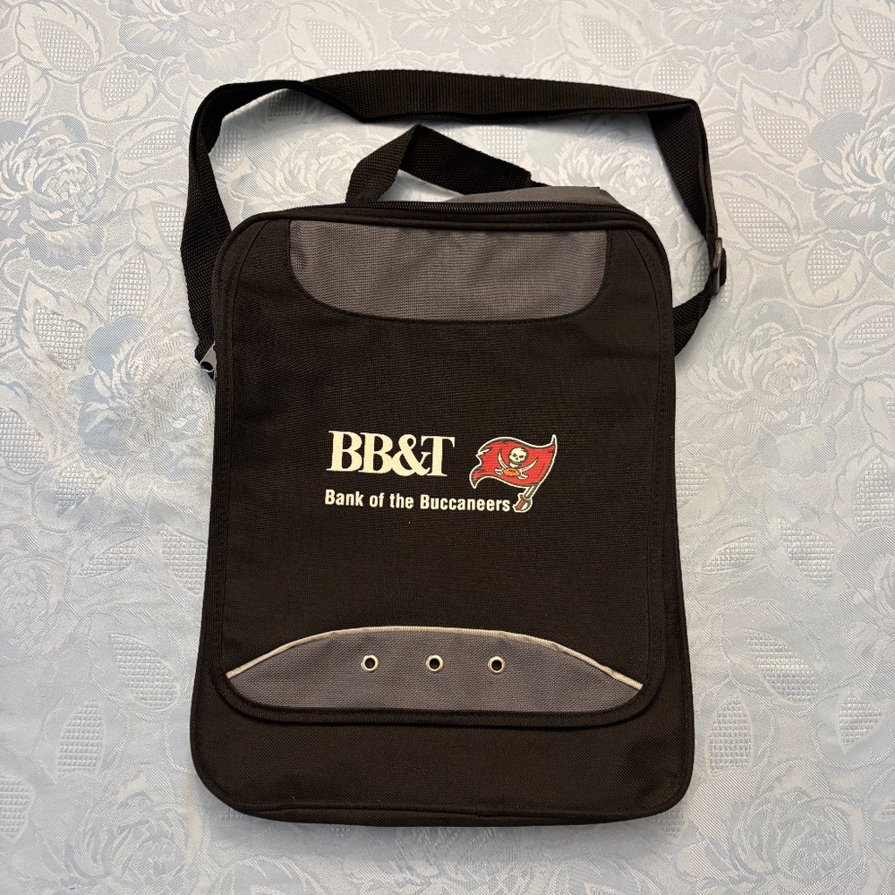 Tampa Bay Buccaneers Cross Body Bag